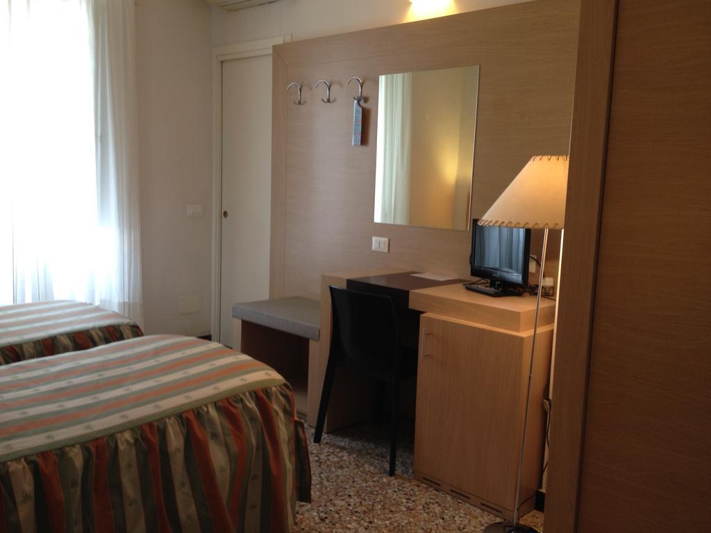 Albergo Giugni Prato  Exterior photo