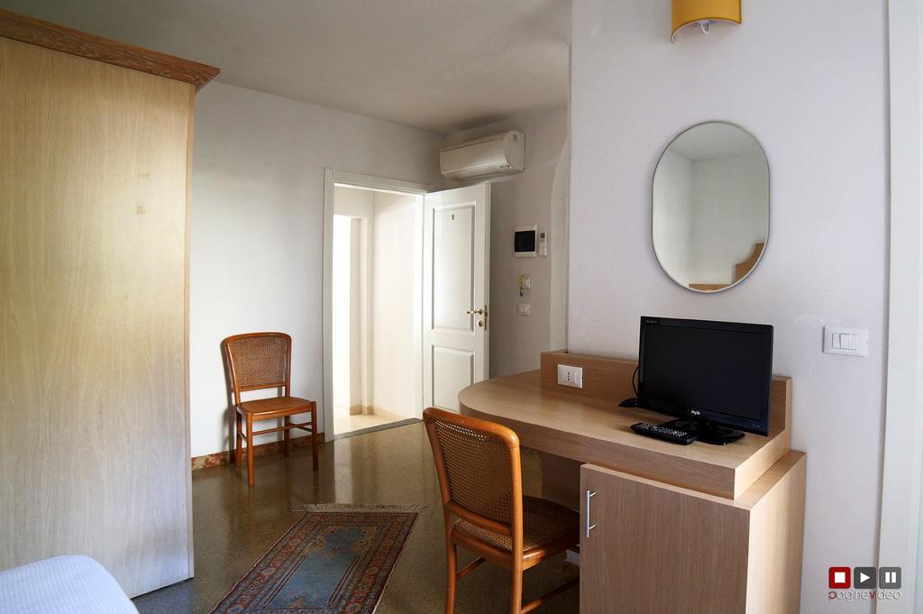Albergo Giugni Prato  Exterior photo